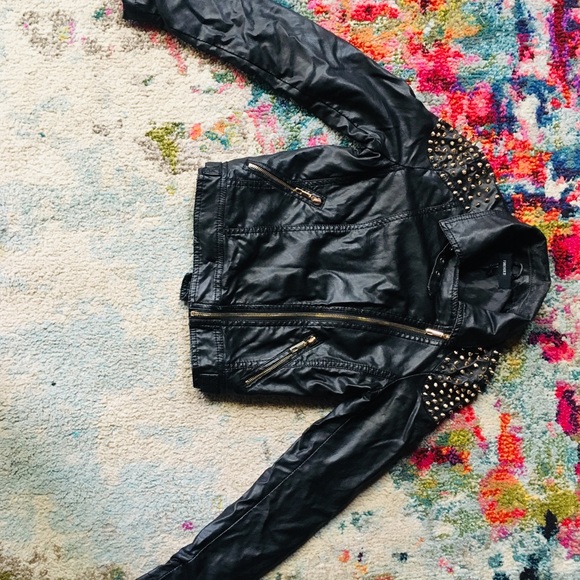 Forever 21 Jackets & Blazers - 🌟FOREVER 21 Spiked leather jacket🌟